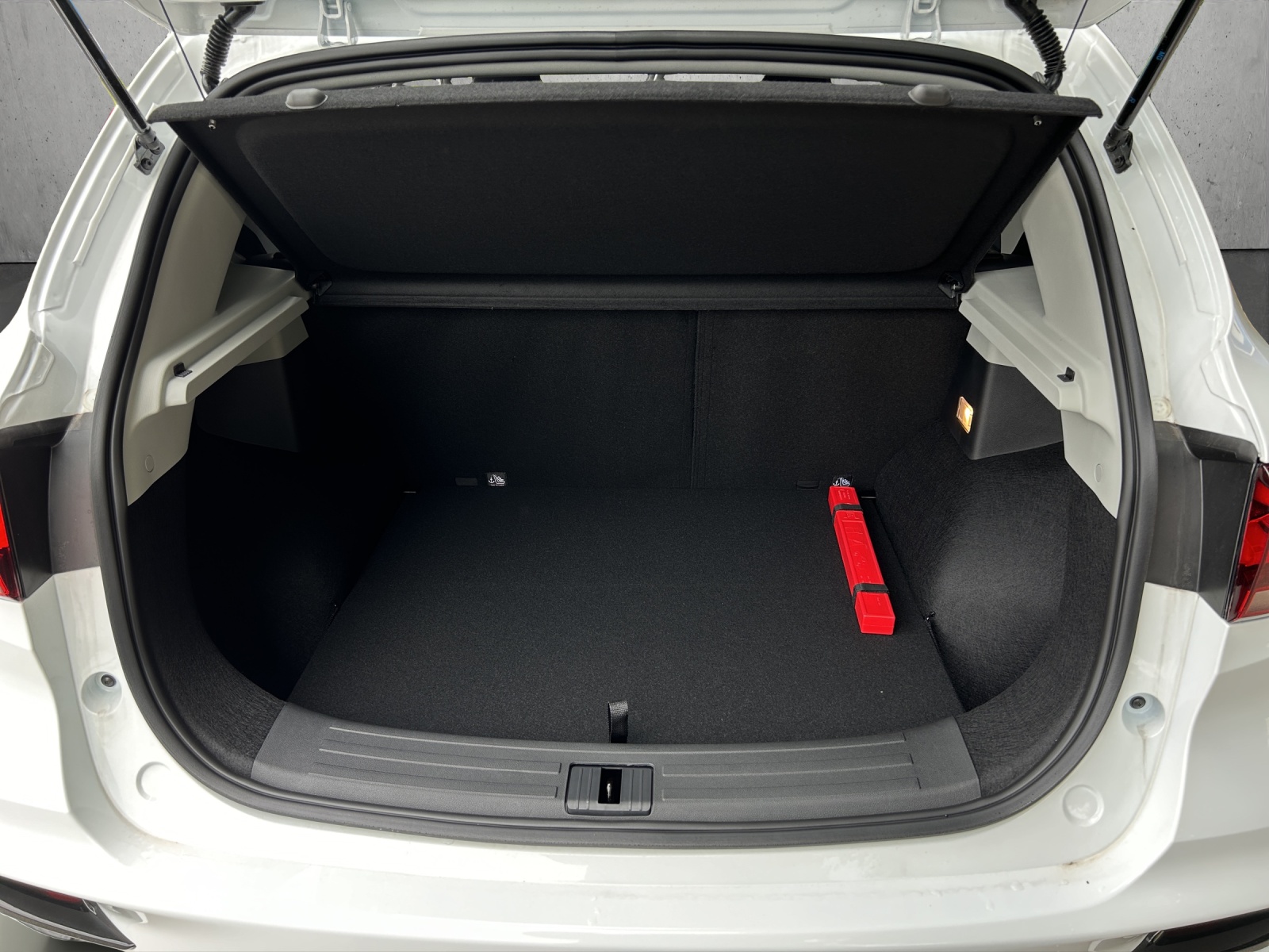 f8804e5b-90ed-4775-a958-d62299a40eb7