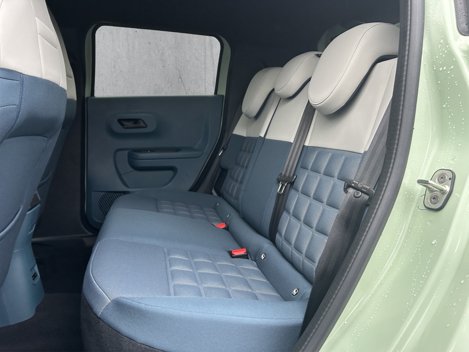 06a6b6b0-879d-4b03-8054-f6c00f778fd2